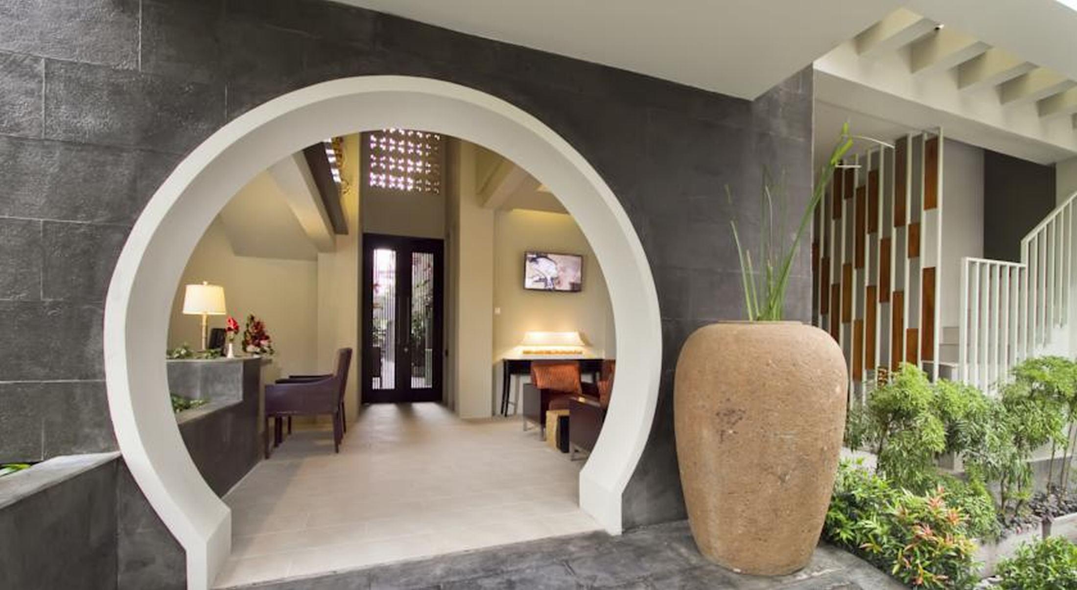18 Suite Villa Loft At Kuta Kuta  Exterior photo