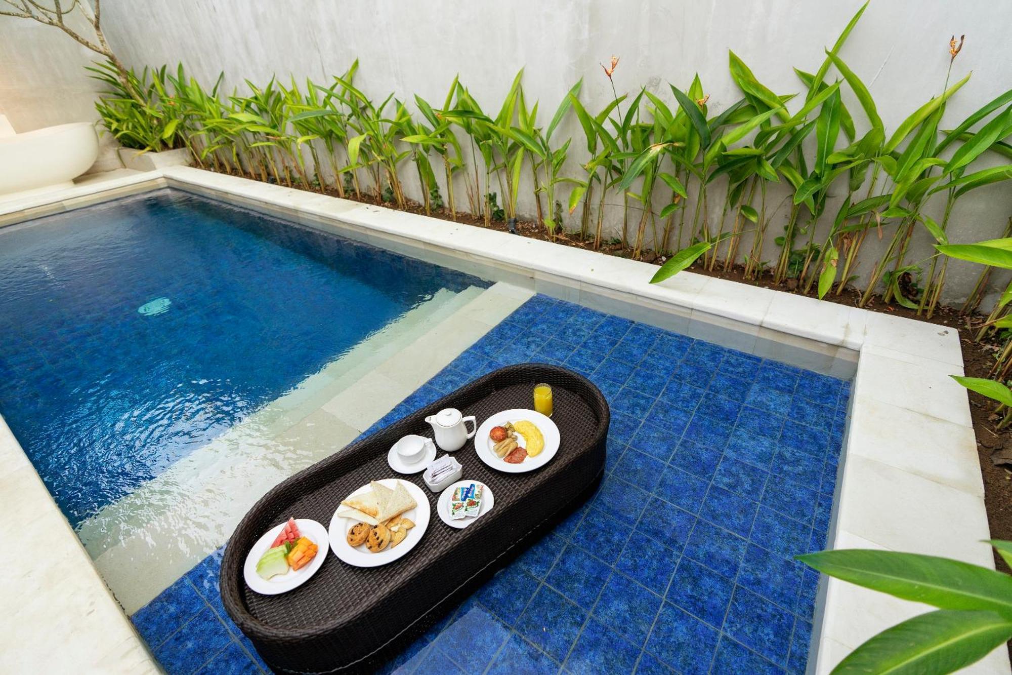 18 Suite Villa Loft At Kuta Kuta  Exterior photo